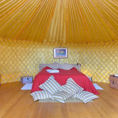 Yurta Tisalaya Entre Volcanes *